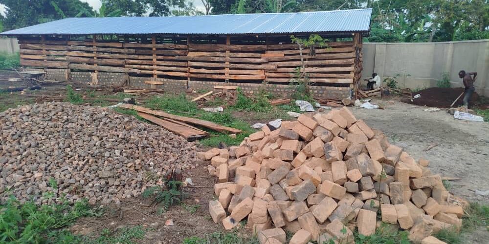 d018a91f-ff60-47fc-b7fc-5f0539b58d95 Lwangiri Piggery